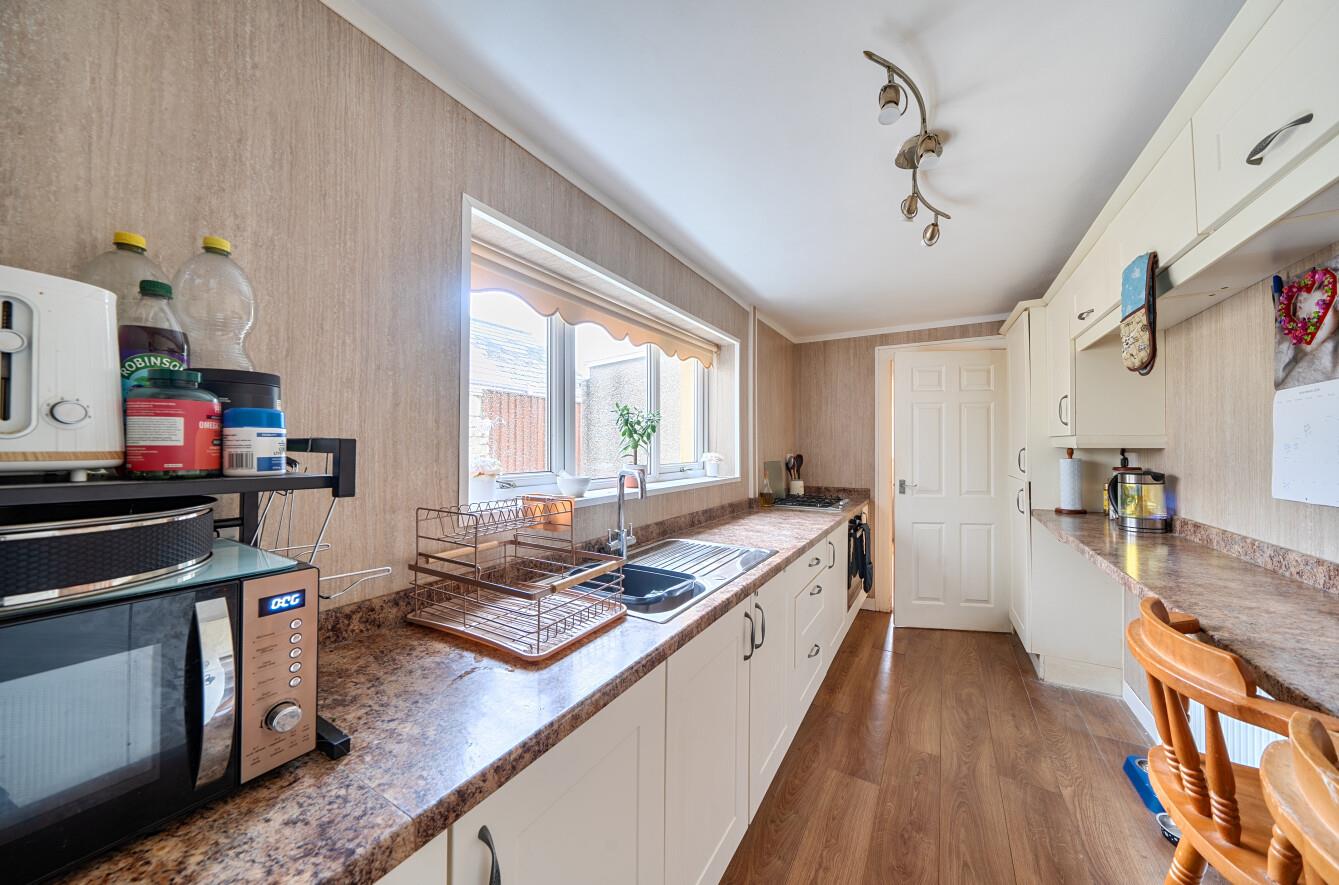 Heol Tregoning, Llanelli, SA15 2BD